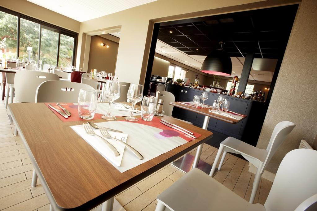 Greet Hotel Angouleme Сен-Ирье-сюр-Шарант Экстерьер фото